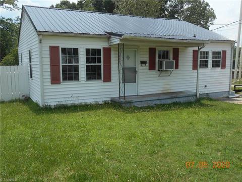 1003 Unity St, Thomasville, NC 27360 photo 1