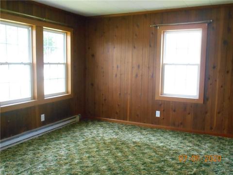 1003 Unity St, Thomasville, NC 27360 photo 2