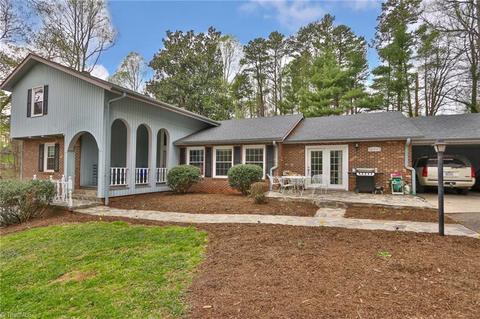 253 Ashley Dr, Dobson, NC 27017 photo 2