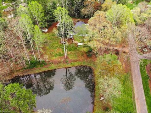 253 Ashley Dr, Dobson, NC 27017 photo 5