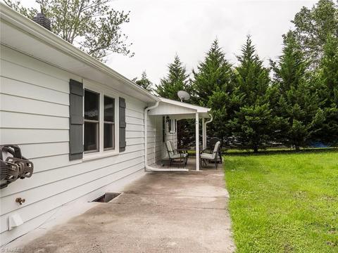 305 Druid St, High Point, NC 27265 photo 2