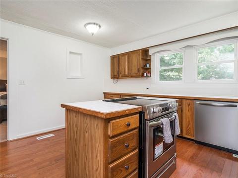 305 Druid St, High Point, NC 27265 photo 9