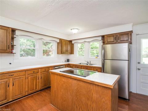 305 Druid St, High Point, NC 27265 photo 4