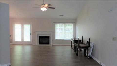 3312 Timberwolf Ave, High Point, NC 27265 photo 4