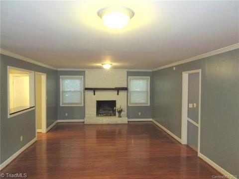 413 Windsor Dr, Salisbury, NC 28144 photo 3