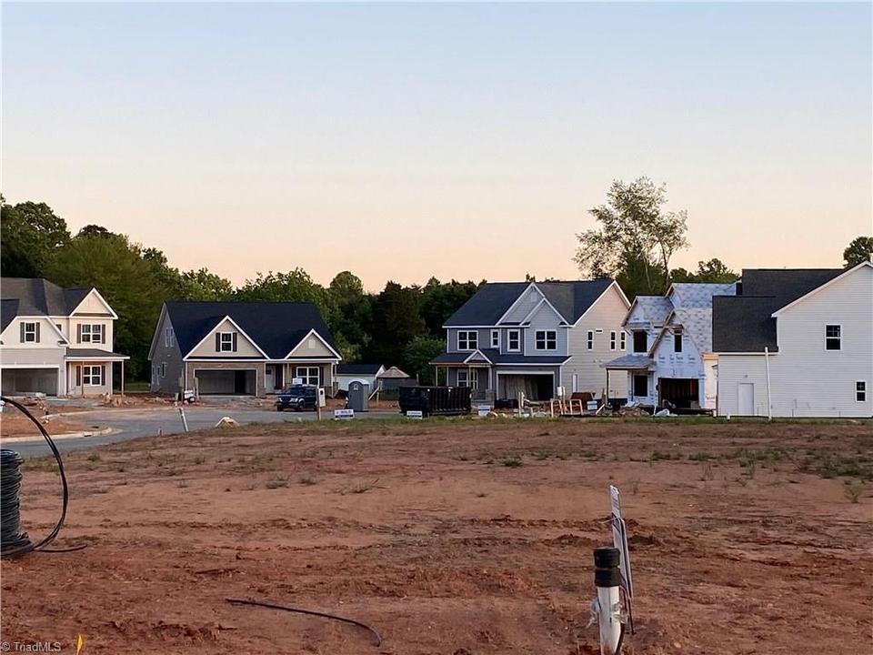  3502 Crimson Wood Dr, Greensboro, NC 27410 photo 5