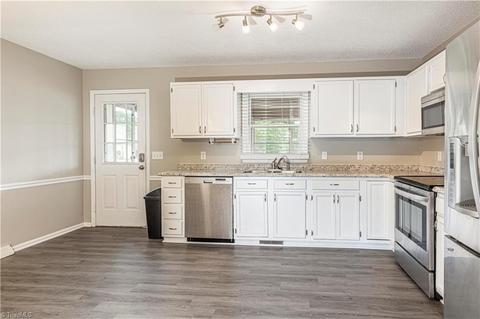 369 Central Rd, Clemmons, NC 27012 photo 13
