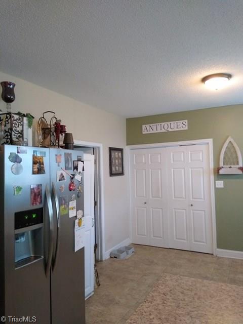 323 Cherry St, Eden, NC 27288 photo 10