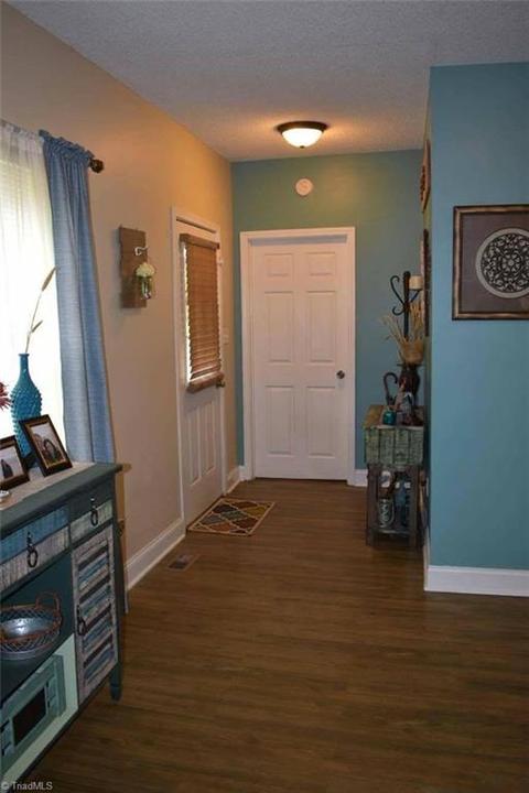 323 Cherry St, Eden, NC 27288 photo 5
