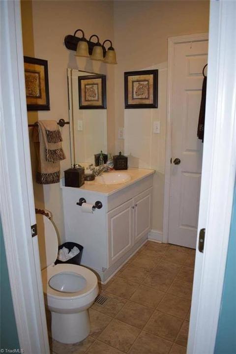 323 Cherry St, Eden, NC 27288 photo 15