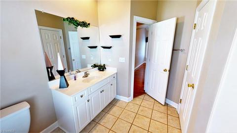1401 Spring Tree Ct, High Point, NC 27265 photo 21