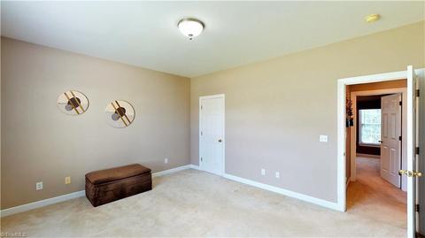 1401 Spring Tree Ct, High Point, NC 27265 photo 22