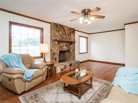3686 Evergreen Dr, Trinity, NC 27370 photo 4