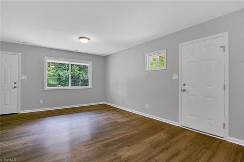146 Asbill Ave, High Point, NC 27265 photo 6