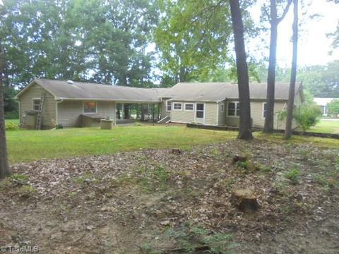 2524 Willard Rd, High Point, NC 27265 photo 3
