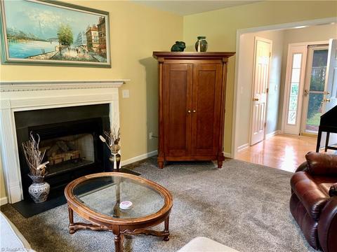 1124 Wesson Ct, High Point, NC 27265 photo 4