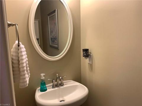 1124 Wesson Ct, High Point, NC 27265 photo 15