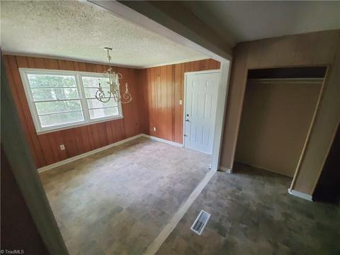 915 Gordon St, High Point, NC 27260 photo 21