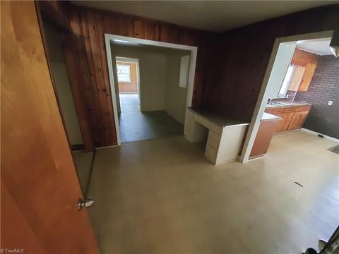 915 Gordon St, High Point, NC 27260 photo 11