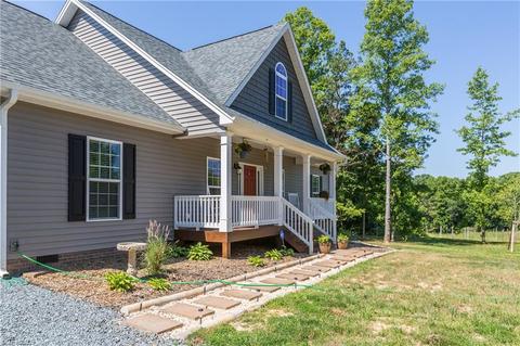 1152 Kiger Rd, Germanton, NC 27019 photo 5