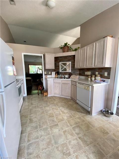 2882 Waterstone Loop, High Point, NC 27265 photo 9