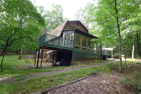 206 N Morgan Rd, Lowgap, NC 27024 photo 4