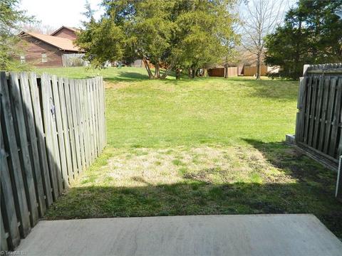 3143 Windchase Ct, High Point, NC 27265 photo 10