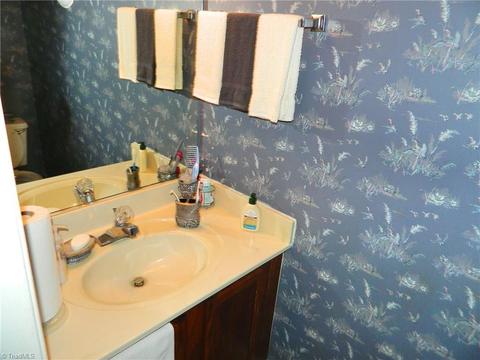 3143 Windchase Ct, High Point, NC 27265 photo 8
