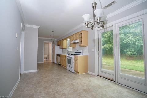 3959 Waterview Rd, High Point, NC 27265 photo 8