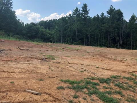 1576 Hampton Rd, Germanton, NC 27019 photo 3