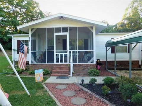 261 E Ridge Cir, Pilot Mountain, NC 27041 photo 2