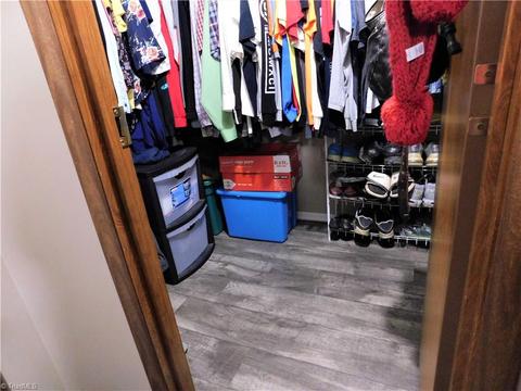 261 E Ridge Cir, Pilot Mountain, NC 27041 photo 15