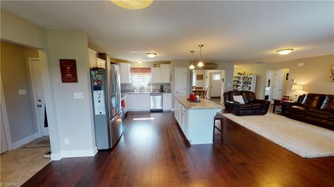 672 Carson Rd, Pilot Mountain, NC 27041 photo 18