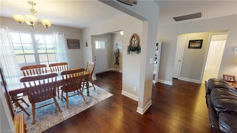 672 Carson Rd, Pilot Mountain, NC 27041 photo 14