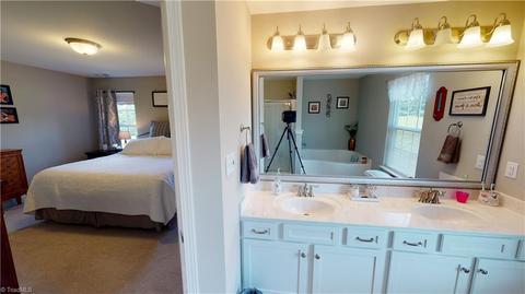 672 Carson Rd, Pilot Mountain, NC 27041 photo 22