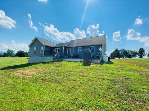 672 Carson Rd, Pilot Mountain, NC 27041 photo 7