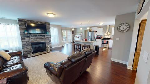 672 Carson Rd, Pilot Mountain, NC 27041 photo 12