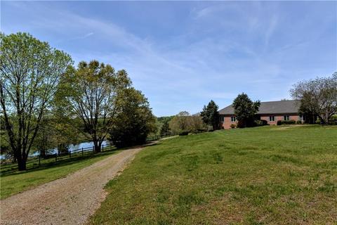 669 Husk Rd, Blanch, NC 27212 photo 2