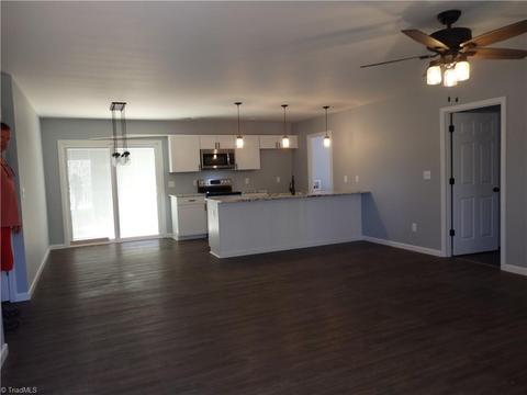 311 Garner St, Denton, NC 27239 photo 3