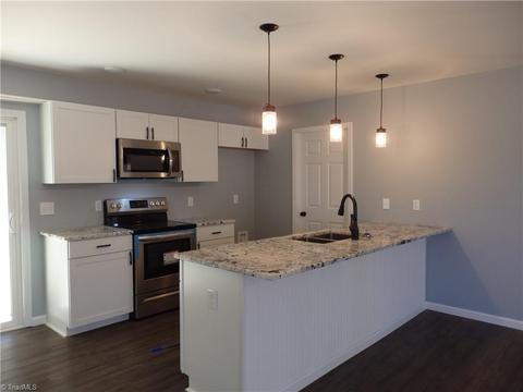 311 Garner St, Denton, NC 27239 photo 4