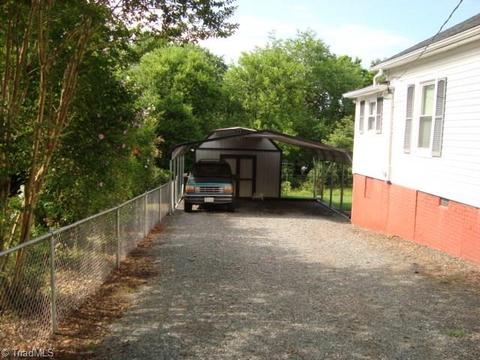 1210 2nd St, Eden, NC 27288 photo 3