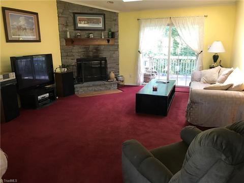 1012 Precinct Rd, Pilot Mountain, NC 27041 photo 17