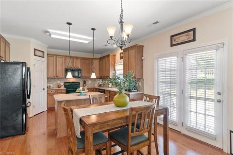 2361 Alderbrook Dr, High Point, NC 27265 photo 9