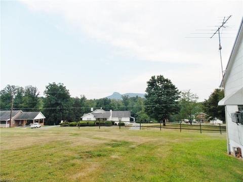 1068 Nc 268, Pinnacle, NC 27043 photo 10