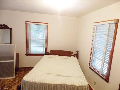 1068 Nc 268, Pinnacle, NC 27043 photo 17