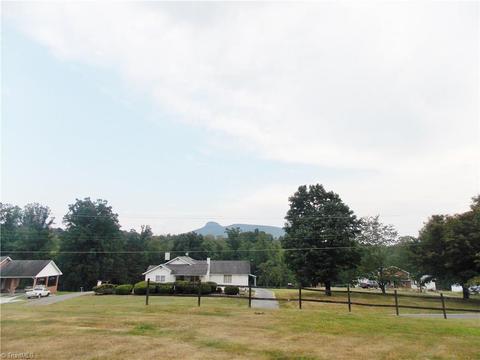 1068 Nc 268, Pinnacle, NC 27043 photo 9