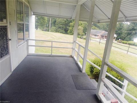 1068 Nc 268, Pinnacle, NC 27043 photo 7