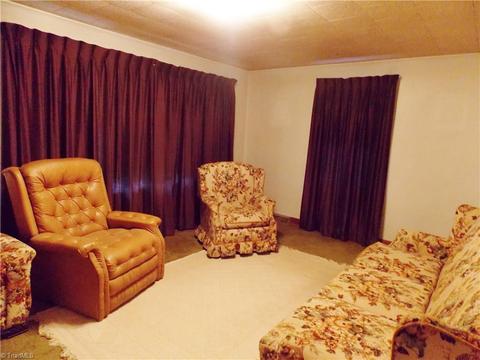1068 Nc 268, Pinnacle, NC 27043 photo 14