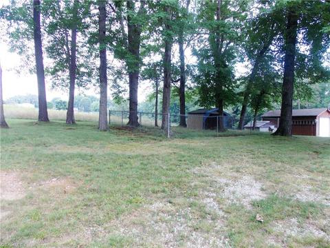 1068 Nc 268, Pinnacle, NC 27043 photo 5