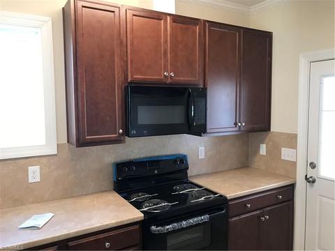 1485 Cedrow Dr, High Point, NC 27260 photo 3